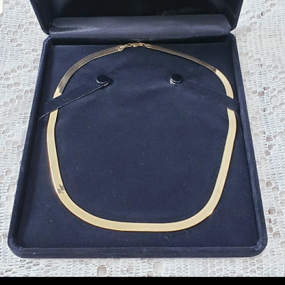 Beautiful YELLOW GOLD 14K 18" herringbone necklace